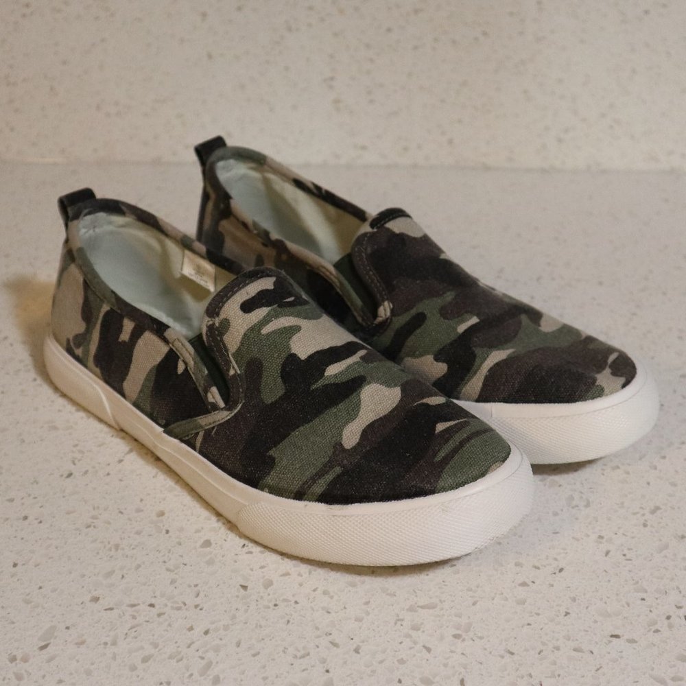 Tommy Bahama Camo Style Slip On Van's style Shoes